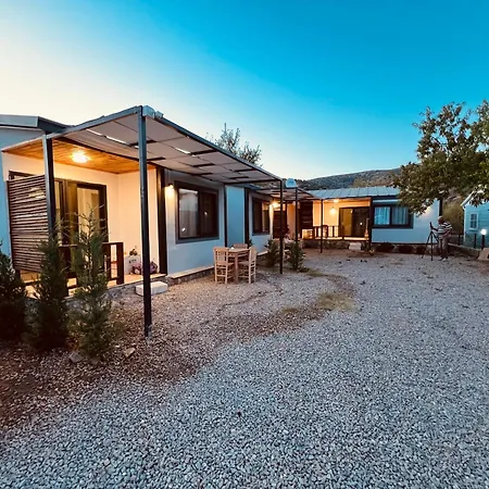 Dorf Life Palamutbuekue * Datca